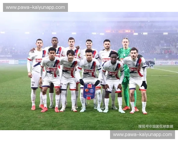 巅峰之战：当巴黎的星光撞上摩纳哥的波涛，法甲最华丽的博弈